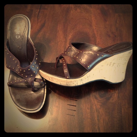 Michelle D leather wedges