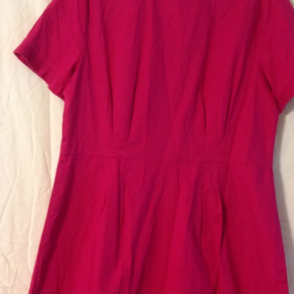 Button down dark pink Dress - Picture 3 of 3