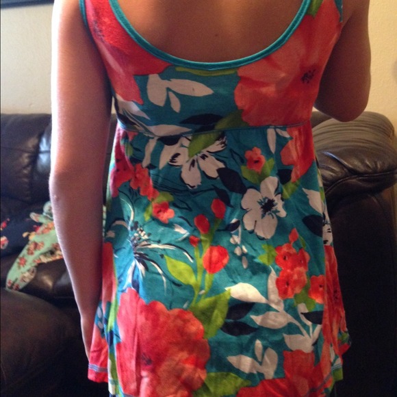 Flower top - Picture 2 of 2