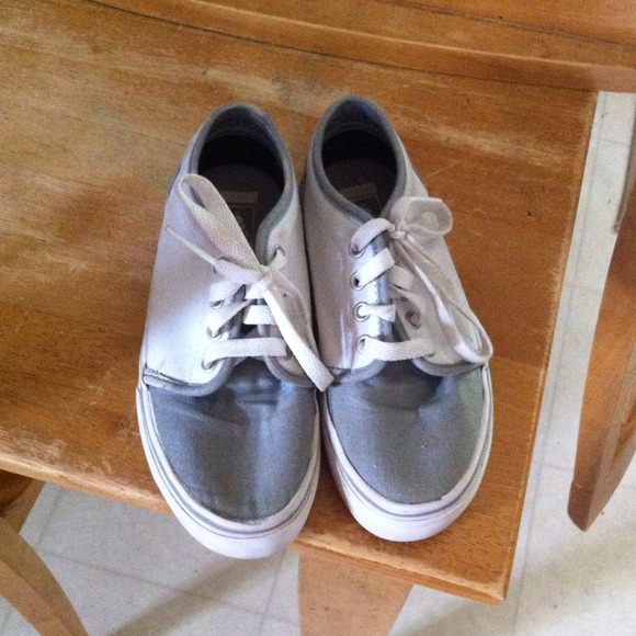 Kids vans size 1📌SOLD ON ANOTHER SIRE📌