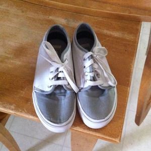 Kids vans size 1📌SOLD ON ANOTHER SIRE📌