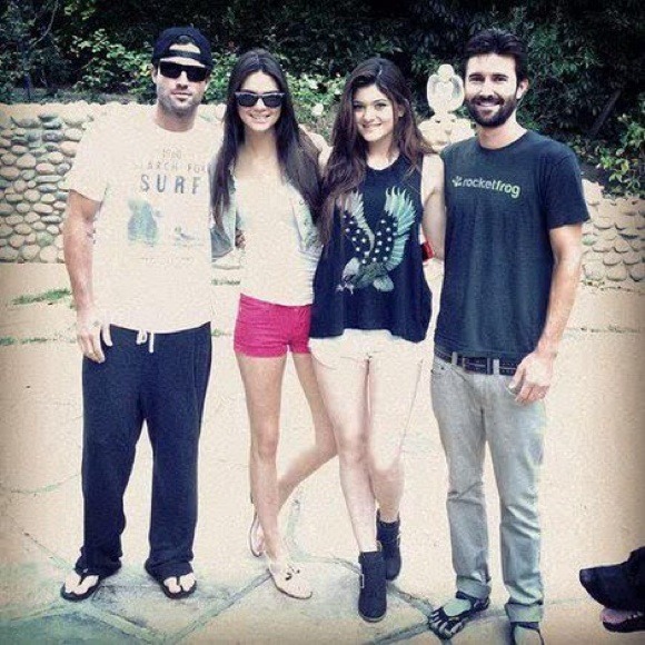 SOLD ON EBAY! Brandy Melville Eagle Tank (White) - Picture 4 of 4