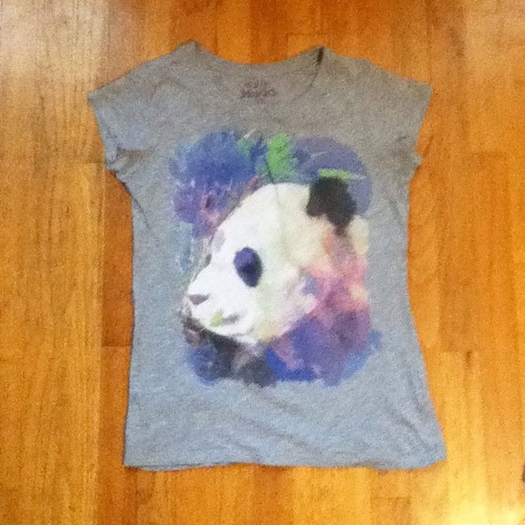 Gray panda t-shirt