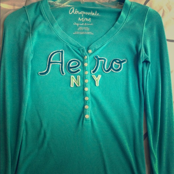 Thin sweater from Aero