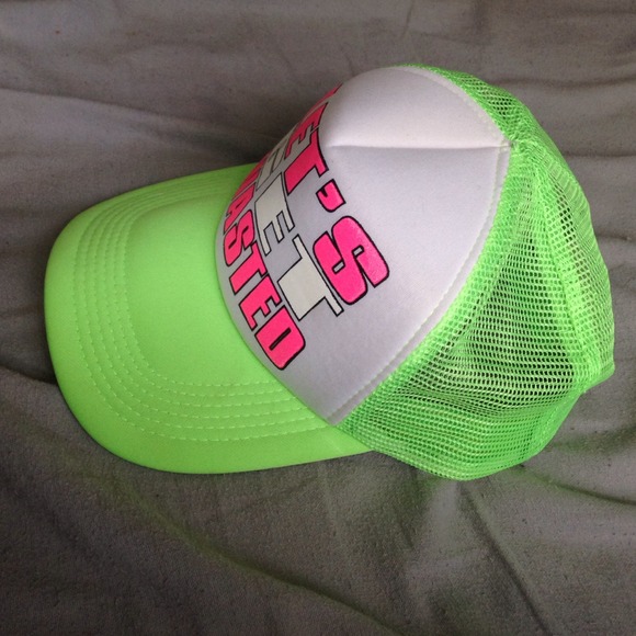 SnapBack - Picture 2 of 2