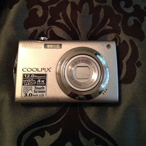 Coolpix camera- touch screen