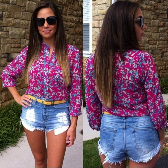 ❎SOLD❎Fuchsia and turquoise button down top.