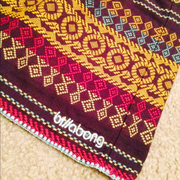 Billabong Skirt - Picture 2 of 3