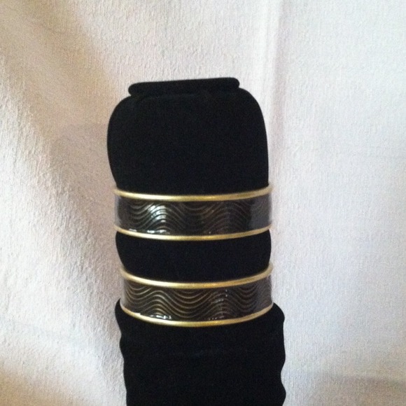 Braclets - Picture 2 of 2