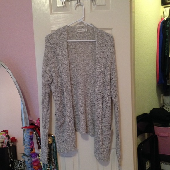 ❤️ BUNDLED ❤️ A&F open cardigan - Picture 1 of 4