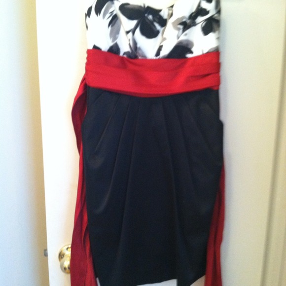 Strapless dress