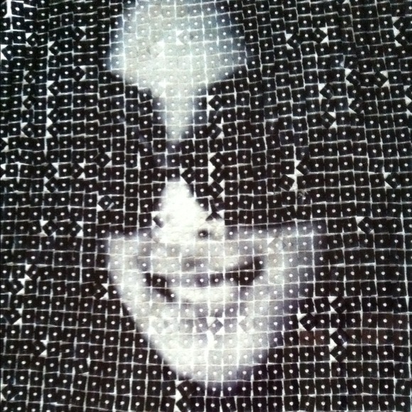 SEQUINED TANK SIZE LRG(more like Med). LIKE NEW! - Picture 2 of 4