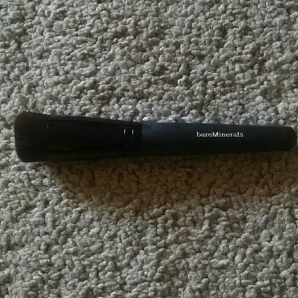 Bare minerals brush