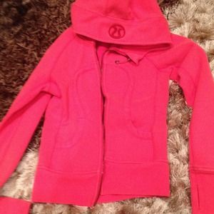 💢sold💢Lululemon scuba hoodie