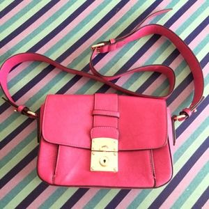 Melie Bianco Bags - hot pink bag ๐ Melie Bianco Bags - hot pink bag ๐