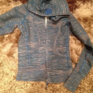 💢sold💢Lulu lemon scub hoodie!!!