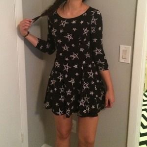 Cute star patterned dress NWOT