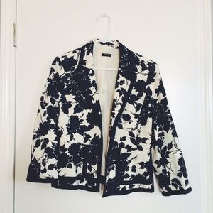 *HP* PRICE DROP! JCrew Navy & Cream Floral Blazer
