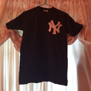 Navy blue Derek Jeter Yankees t-shirt