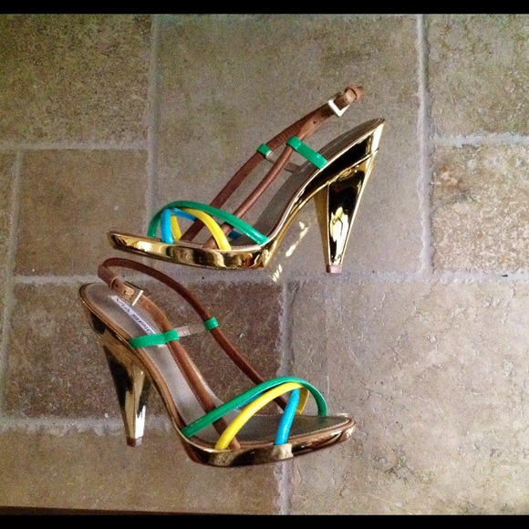 SOLD - Picture 4 of 4