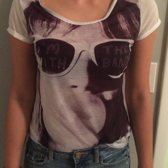 Graphic tee