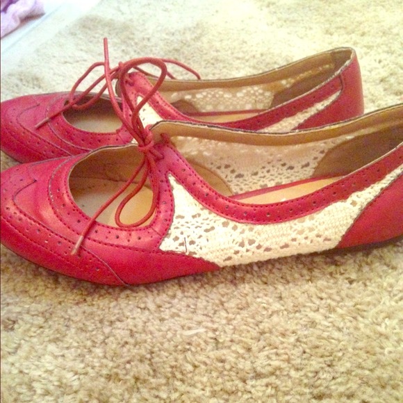 Journey's red lace oxford flats