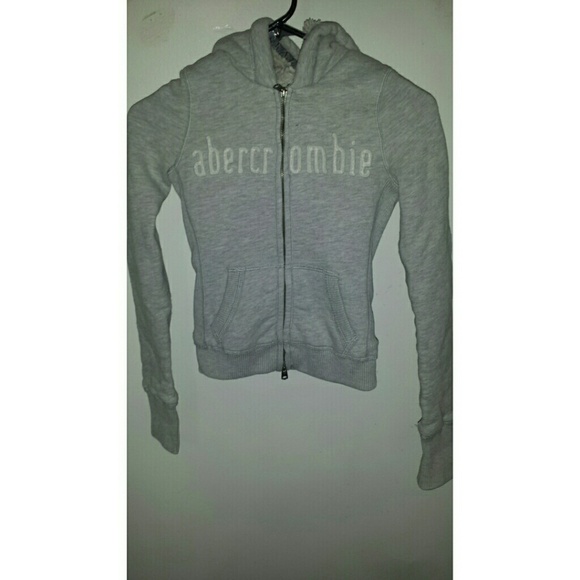 🌼 Abercrombie sweater.