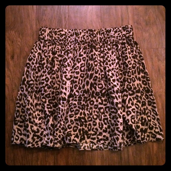 Victorias Secret PINK cheetah skirt!!
