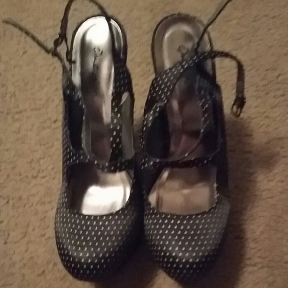 Sold - Picture 2 of 4