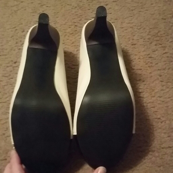 Sold - Picture 3 of 3