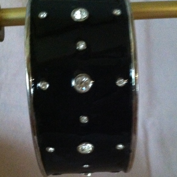 Cuff braclet - Picture 2 of 2