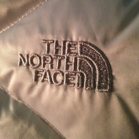 LIKE NEW NORTHFACE PUFFY VEST