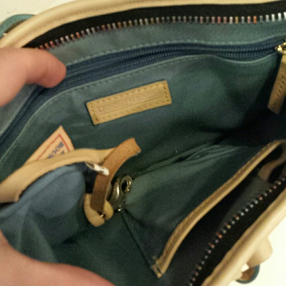 ♡reduced♡*Authentic* Dooney & Bourke handbag - Picture 2 of 3