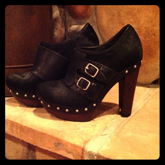 Ugg shoes