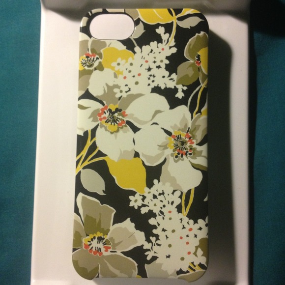 Brand new Vera Bradley snap case for iPhone 5! - Picture 2 of 3