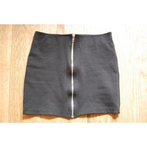 [SOLD] H&M Bodycon Skirt