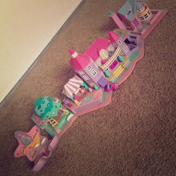 4 original Polly pocket houses