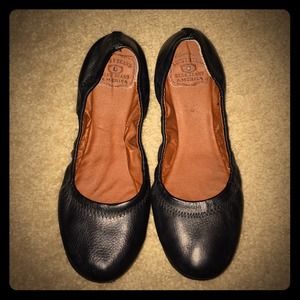 NWOT Lucky Brand flats