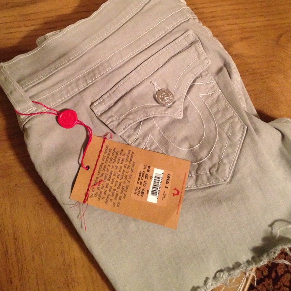 True religion shorts SIZE32