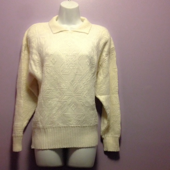 🚫SOLD 🚫Vintage collared sweater