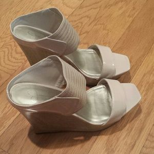 Jessica Simpson wedges