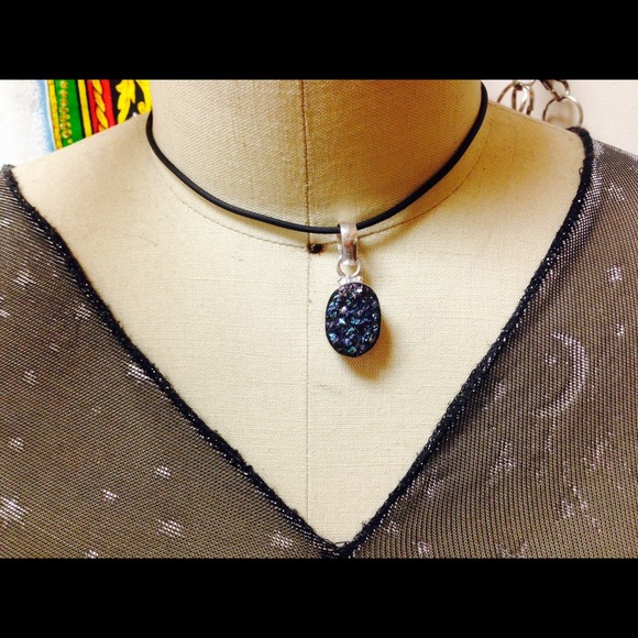 Druzy Pendant w/ Choker - Picture 2 of 2