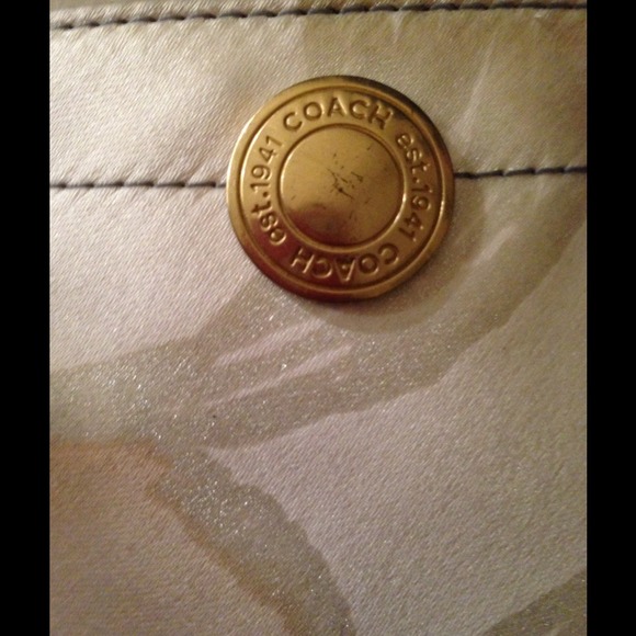 Coach purse - Picture 2 of 4