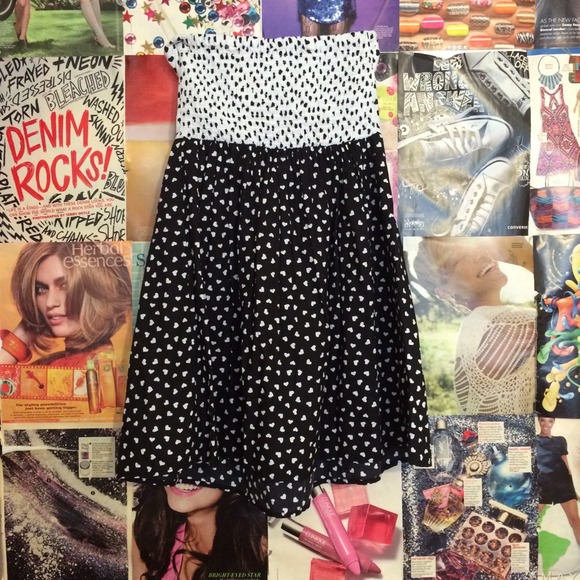 🌟HP 8/1🌟Black and White Hearts Dress - Picture 3 of 4