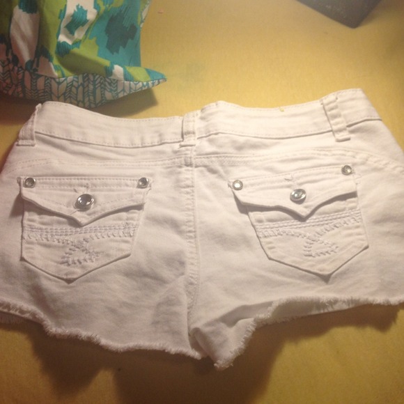 Shorts - Picture 2 of 2