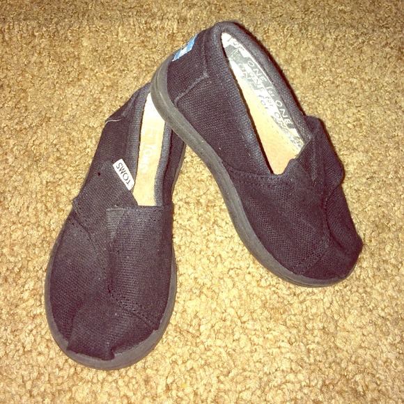 Toddler Toms size 5