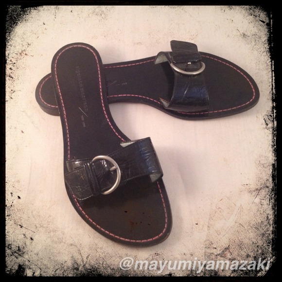 Sigerson Morrison Flat Sandals Patent