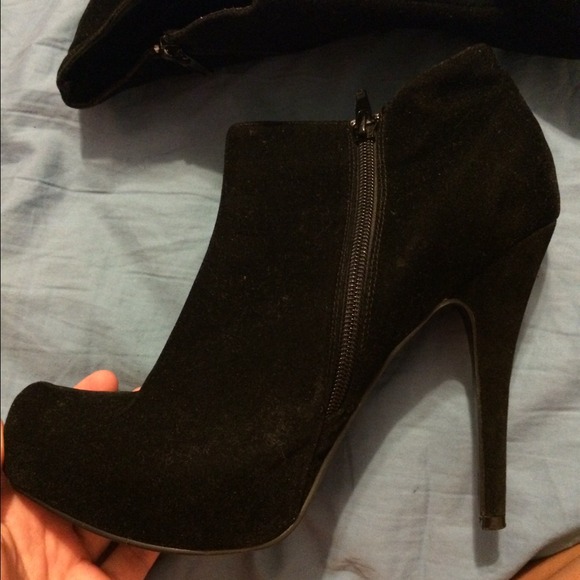 black ankle boot heels