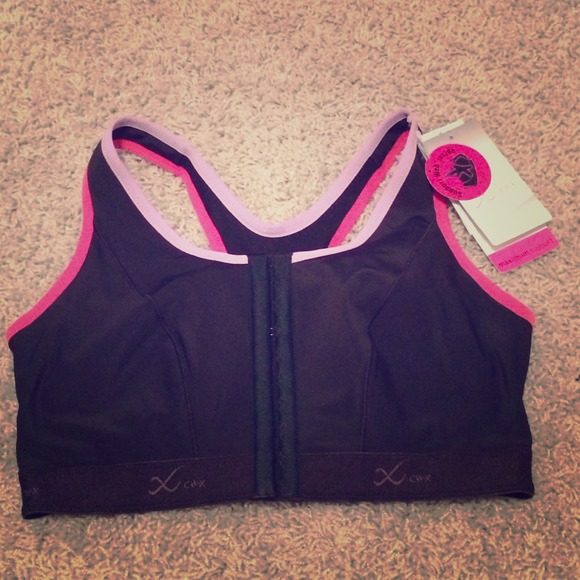 NWT High performance sports bra
