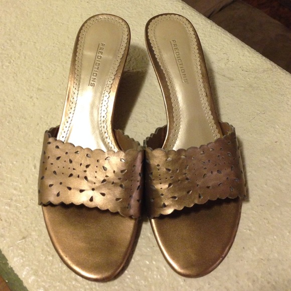 Gold wedge